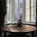 Lejlighed For Big Group - 6 Bedrooms & 2 Same House
