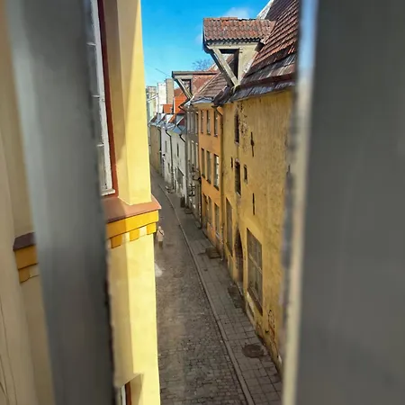 Apartment For Big Group - 6 Bedrooms & 2 Same House *