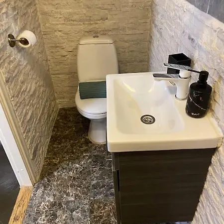 דירה For Big Group - 6 Bedrooms & 2 Same House