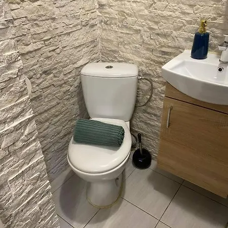 Apartment For Big Group - 6 Bedrooms & 2 Same House Tallinn