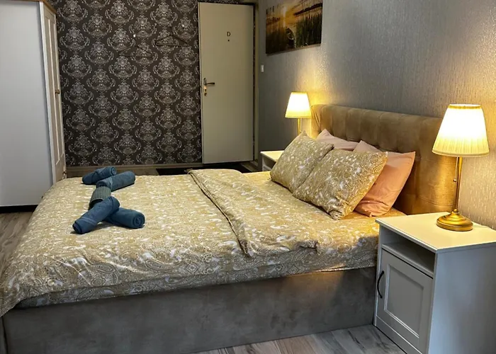 Daire For Big Group - 6 Bedrooms & 2 Same House Tallinn