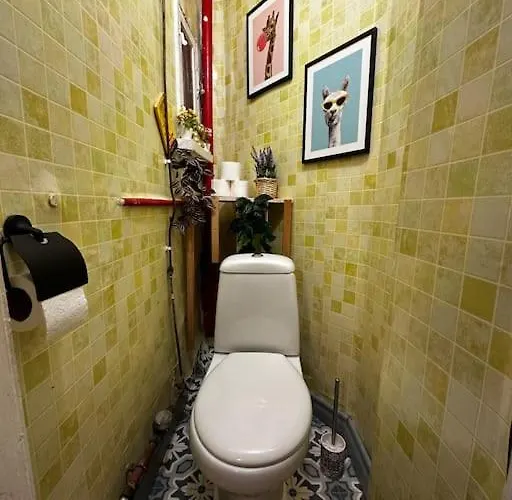 Korter For Big Group - 6 Bedrooms & 2 Same House Tallinn