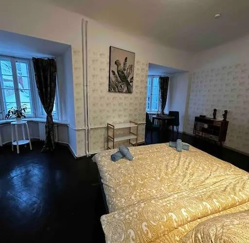 Korter For Big Group - 6 Bedrooms & 2 Same House *