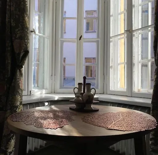 Apartment For Big Group - 6 Bedrooms & 2 Same House