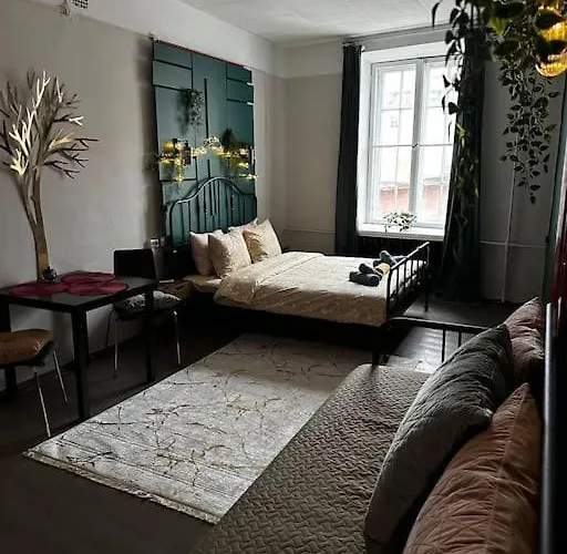 Korter For Big Group - 6 Bedrooms & 2 Same House