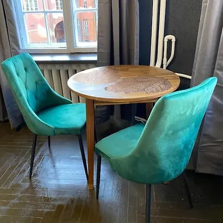 For Big Group - 6 Bedrooms & 2 Same House Reval