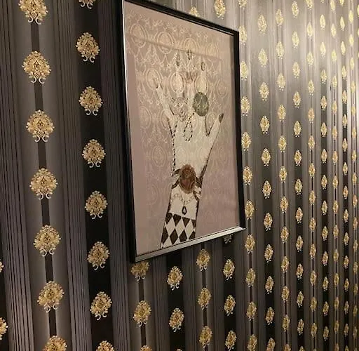 For Big Group - 6 Bedrooms & 2 Same House 塔林