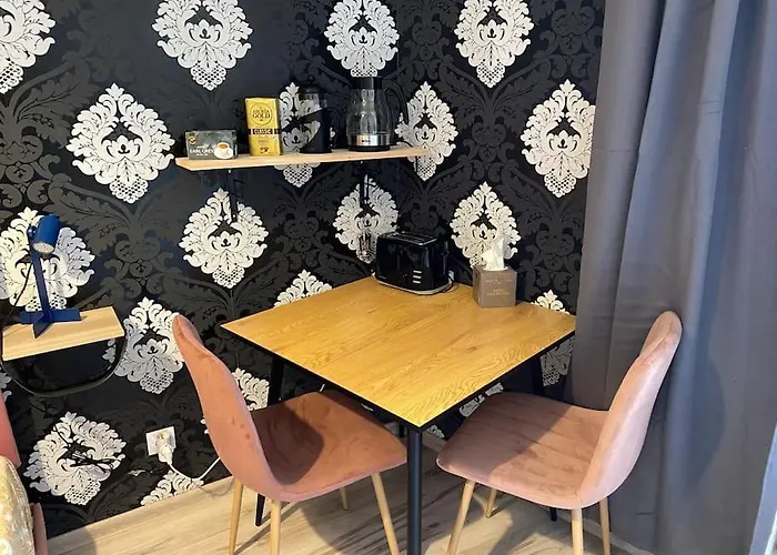 公寓 For Big Group - 6 Bedrooms & 2 Same House *