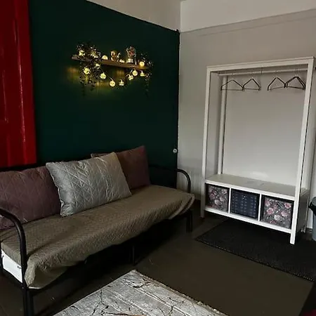 Korter For Big Group - 6 Bedrooms & 2 Same House