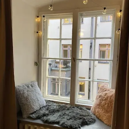 Korter For Big Group - 6 Bedrooms & 2 Same House *